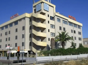 Hinterland Hotel
