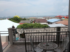 Bee Orchid Pool Villa