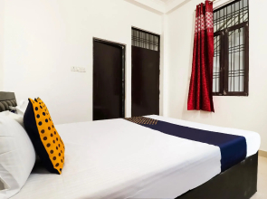 SPOT ON 69082 Indra Palace