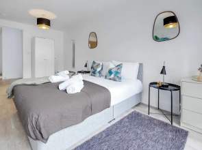 1 Bed Flat - Sleeps 3 - Parking