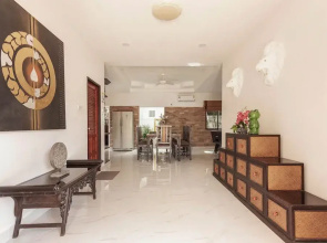 Madee Villa - Pattaya Holiday House Walking Street