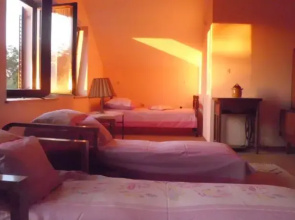 Rooms Blue Moon