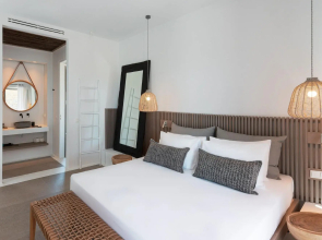 Cove Paros