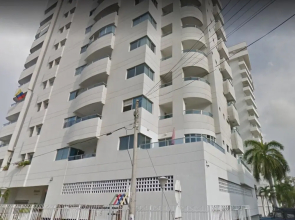 Modern 3 Bedroom Apartment With Sea-beach View