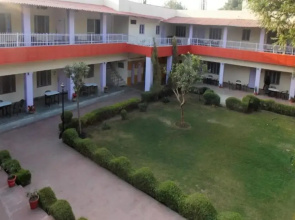 Hotel Goverdhan Tourist Complex