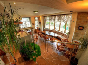 Plaza Family Hotel