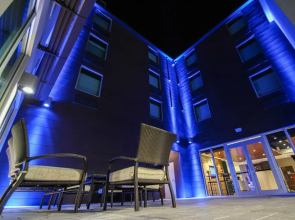 Holiday Inn Express And Suites Miami Airport East
