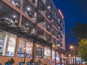 Maikhao Hotel 