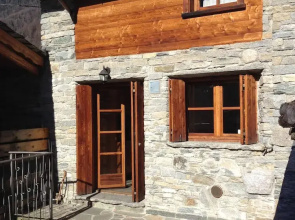 Baita In Pietra Chiesa Valmalenco - A Piedi Alla Funivia Alpe Palu