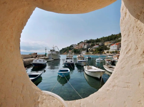 Apartment Žara 2 with Boat Place