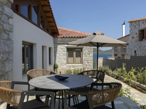 Lichnos Luxury Maisonette 3