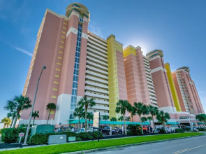 Watch Resort by Condo-World
