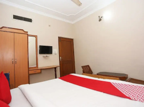 OYO 19724 Hotel Kwality