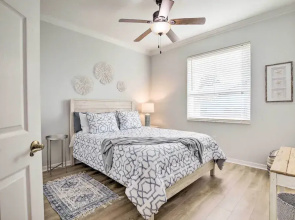 Heated Pool/spa & Dock: Apollo Beach Home on Canal