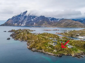 Sea-view house in Sund