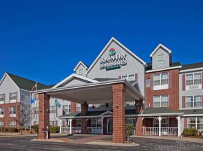 Holiday Inn Express & Suites Port Washington by IHG