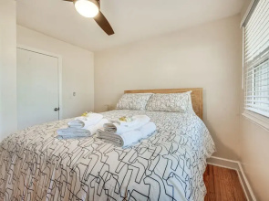 Spacious Lexington Abode w/ Pool Table & Fireplace