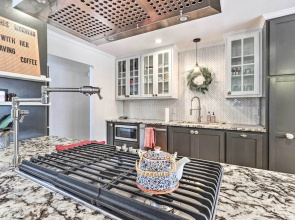 Pet-friendly Austin Ranch Home w/ Fire Pit!