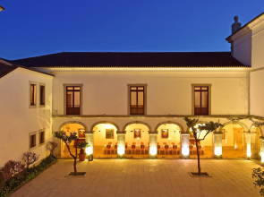 Pousada Castelo de Palmela - Historic Hotel