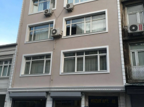 Honey House Apartment