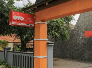 OYO 1710 Hotel Budi Famili 2 Syariah