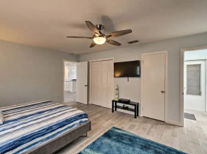 Canalfront Bradenton Home w/ Dock & Pool!