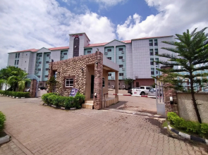 Laps New World Hotel