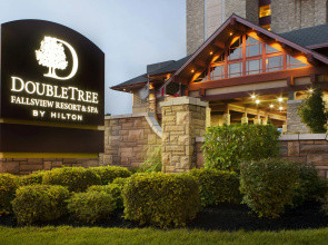 DoubleTree Fallsview Resort & Spa by Hilton Niagara Falls