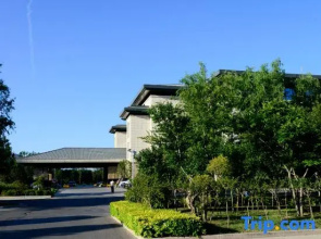 Puyang Ambassador Hotel