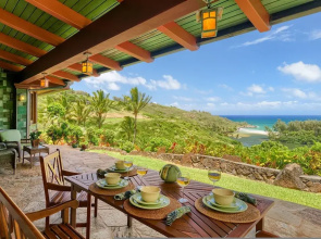 Sea Song in Kilauea With 4 Bedrooms and 6 Bathrooms