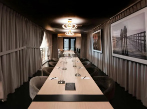 The Mayfair Hotel Los Angeles