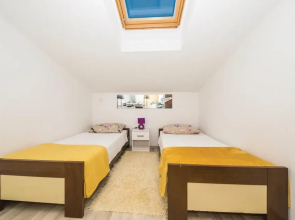 Awesome Home in Kastel Kambelovac With Wifi and 2 Bedrooms