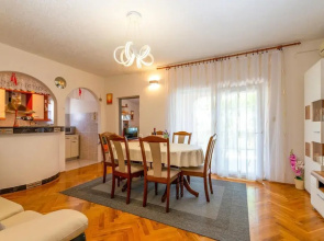 Stunning Apartment in Rovanjska With 3 Bedrooms and Wifi