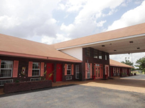 Royal Inn and Suites