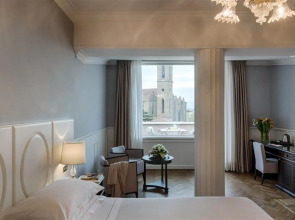 Plaza Hotel Lucchesi