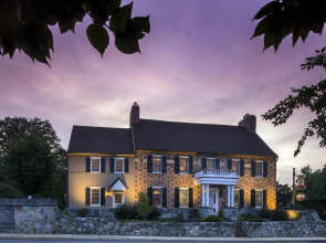 Historic Smithton Inn