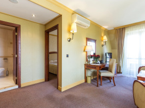 Hotel Romance & Family Suites