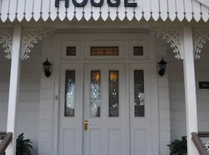 Bli Bli House Riverside Retreat