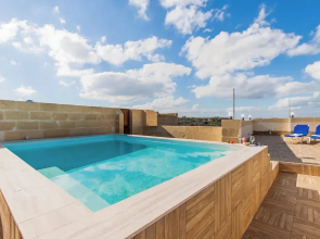 Naduri, Beautiful Gozitan Villa + Pool