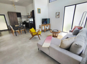 Casa Bo Jungle - Steps to Tamarindo Beach - Surf & Pool