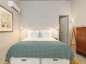 Contemporary Tanger Suite - Serralves and beach