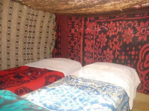 Bivouac Les Dunes De Tinfou