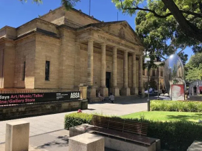 One Bedroom Cottage Close To Adelaide CBD