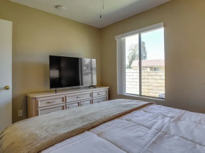 2 Mi to Coachella & Stagecoach: Condo w/ Pool