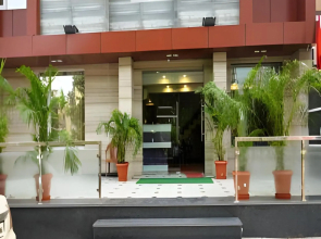 Satyam Hotel