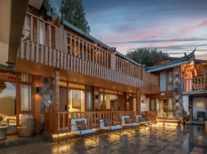 Lijiang Ancient City Meets Jiaren · White Horse Light Luxury · Snow Mountain View Homestay