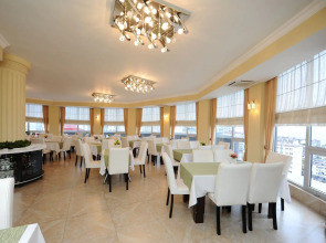 Отель «Аиси»