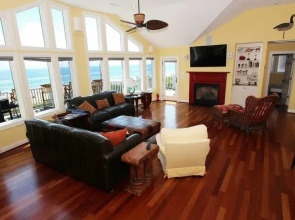 Ocean Commotion - 7 Br Home