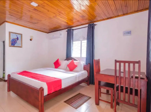 OYO 385 Sanri Villa Negombo