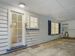 Kohi Family Home- Netflix & Gardens View